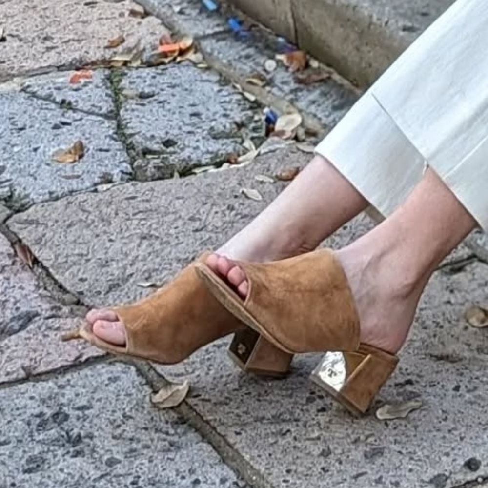 Tory Burch Salinas Mule Suede Leather Open Toe Block Heel Sandals Tan size 8.5